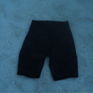Black cameo lululemon biker shorts